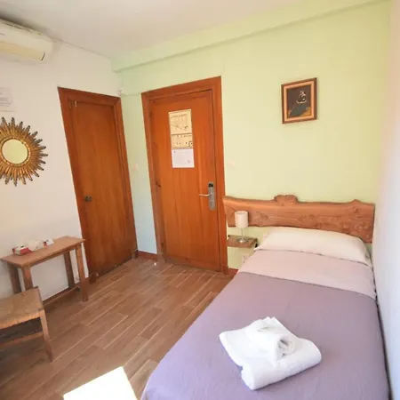 Pensión La Palmera 2*